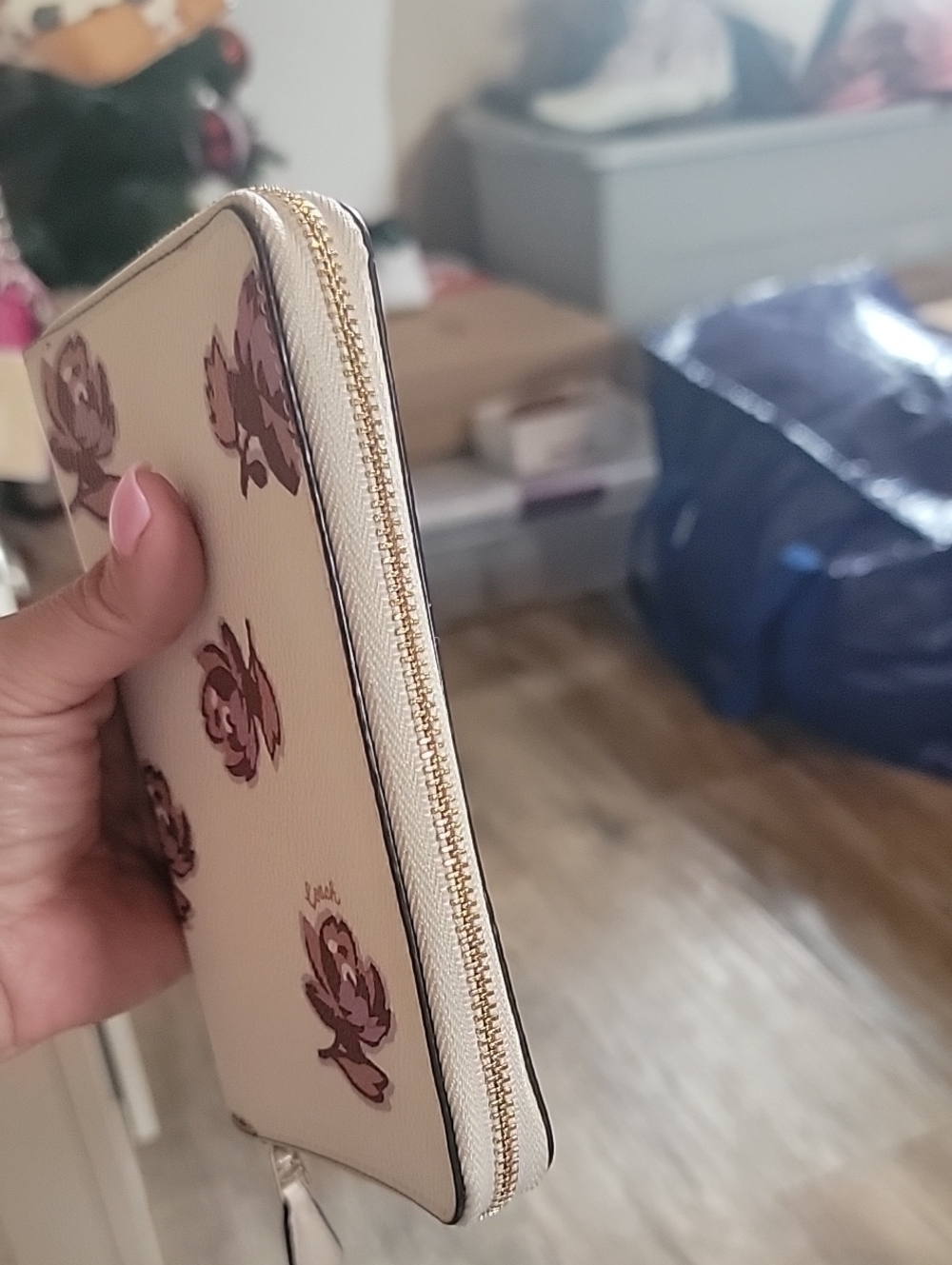 Coach Cream Zip-Around Wallet with Pink And Purple Floral Motif - Picture 8 of 17
